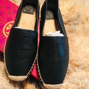 ✨FLASH SALE!✨Tory Burch Perforated Logo Espadrille